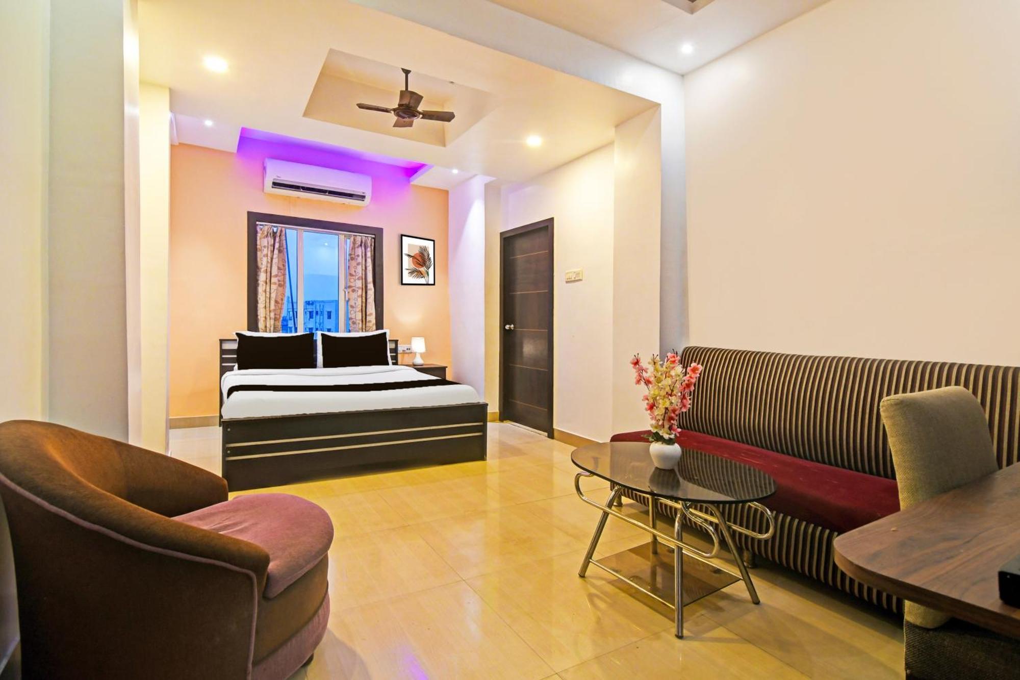 Super Hotel O Baguiati Nager Bazaar Buitenkant foto